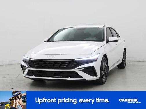 White 2025 Hyundai ELANTRA SEL Convenience
