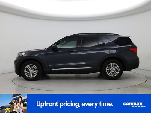 Blue 2022 Ford Explorer XLT
