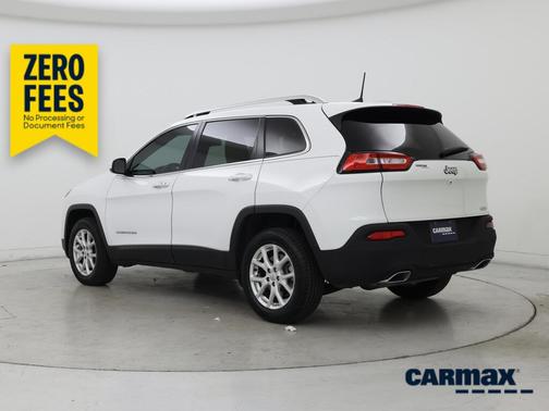 White 2016 Jeep Cherokee Latitude
