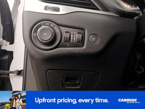 White 2016 Jeep Cherokee Latitude