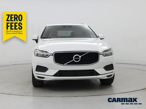 White 2020 Volvo XC60 T5 Momentum