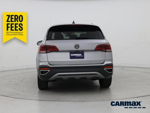 Gray 2023 Volkswagen Taos SE