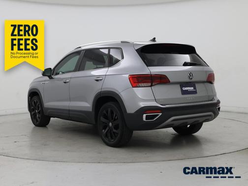 Gray 2023 Volkswagen Taos SE