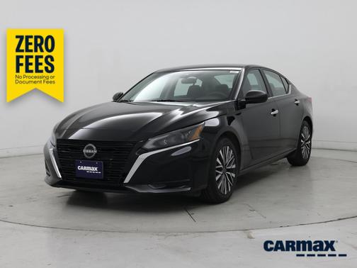 Black 2025 Nissan Altima SR