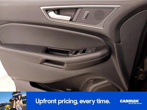 Burgundy 2018 Ford Edge SEL