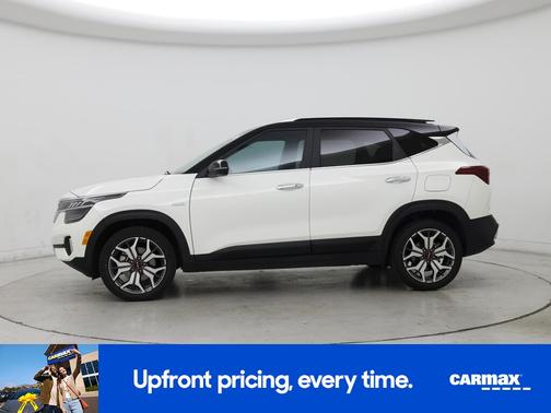 White 2023 Kia Seltos SX