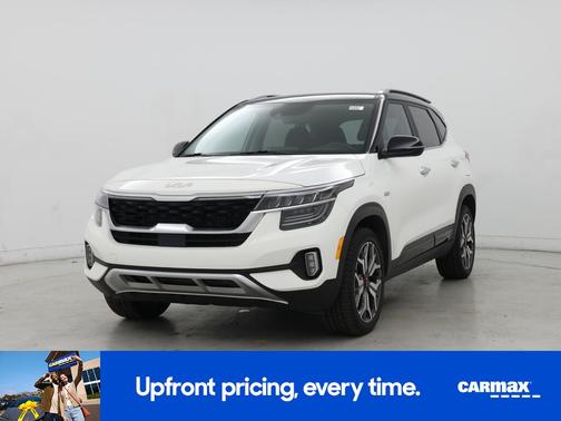 White 2023 Kia Seltos SX