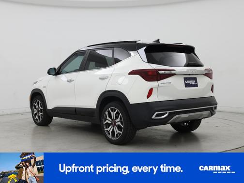 White 2023 Kia Seltos SX