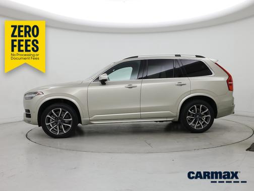 Gold 2018 Volvo XC90 T5 Momentum