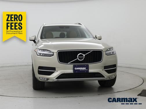 Gold 2018 Volvo XC90 T5 Momentum