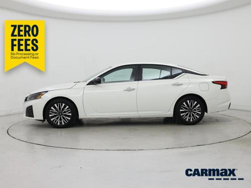 White 2025 Nissan Altima SV