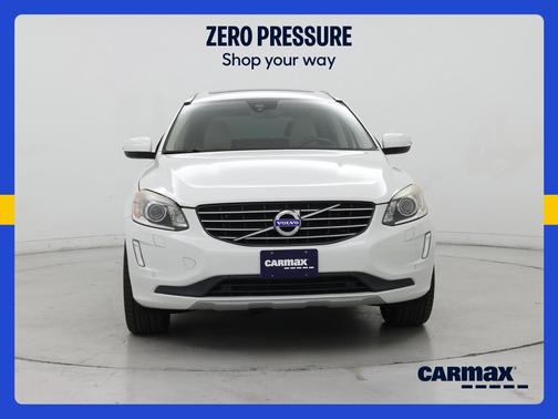 White 2017 Volvo XC60 T6 Inscription