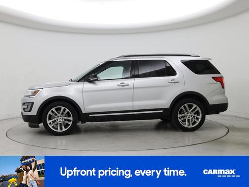 Silver 2017 Ford Explorer XLT