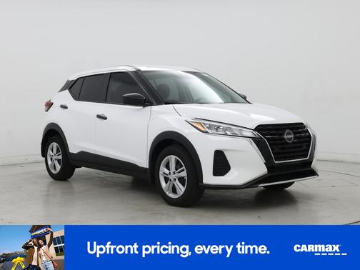 White 2024 Nissan Kicks S