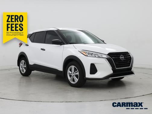 White 2024 Nissan Kicks S
