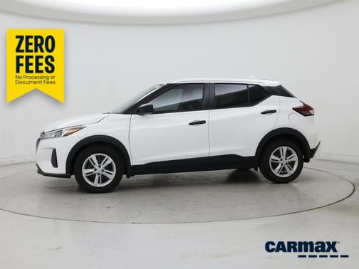 White 2024 Nissan Kicks S