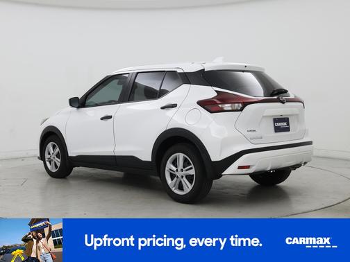 White 2024 Nissan Kicks S