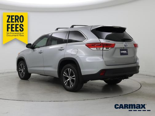 Silver 2018 Toyota Highlander Hybrid LE