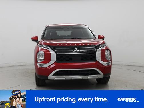 Red 2024 Mitsubishi Outlander SE