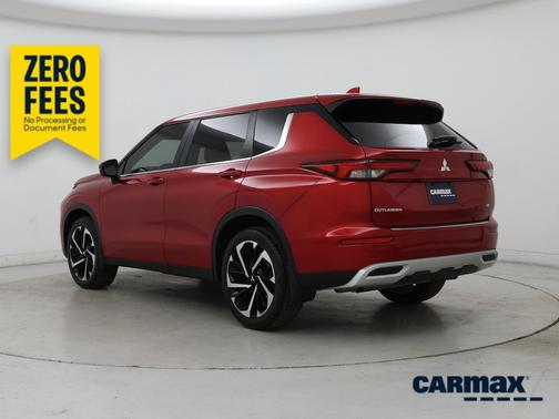 Red 2024 Mitsubishi Outlander SE
