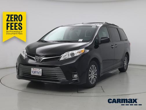 Black 2019 Toyota Sienna SE Premium