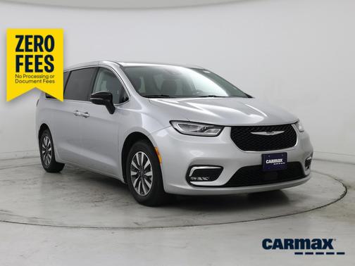 Silver 2024 Chrysler Pacifica Hybrid Select