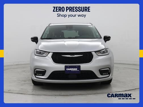 Silver 2024 Chrysler Pacifica Hybrid Select
