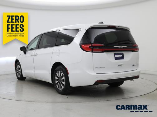 White 2024 Chrysler Pacifica Hybrid Select