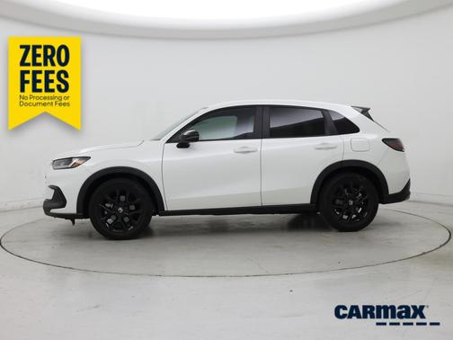 White 2023 Honda HR-V Sport
