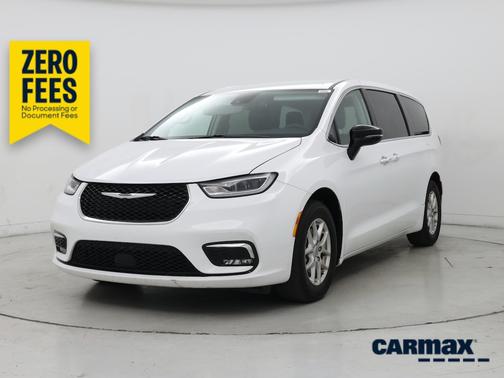 White 2024 Chrysler Pacifica Touring L