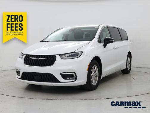 White 2024 Chrysler Pacifica Touring L