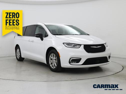 White 2024 Chrysler Pacifica Touring L