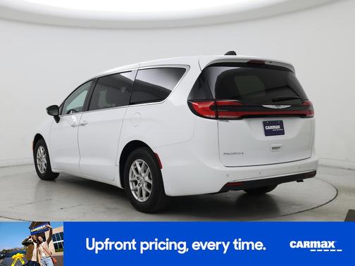 White 2024 Chrysler Pacifica Touring L