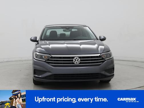 Gray 2019 Volkswagen Jetta SEL