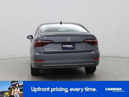 Gray 2019 Volkswagen Jetta SEL