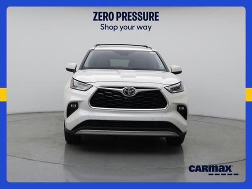 White 2020 Toyota Highlander Platinum