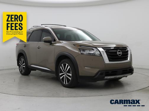 Tan 2024 Nissan Pathfinder Platinum