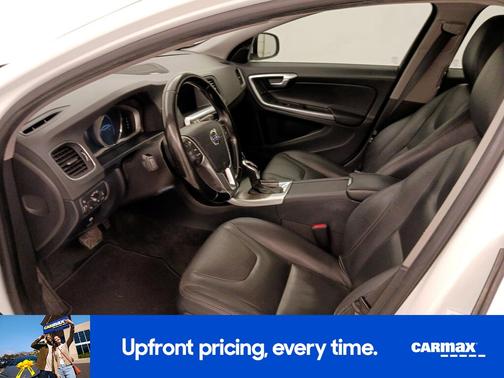 White 2015 Volvo V60 T5 Platinum