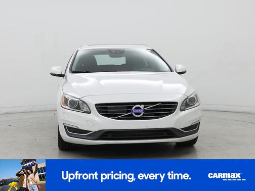 White 2015 Volvo V60 T5 Platinum