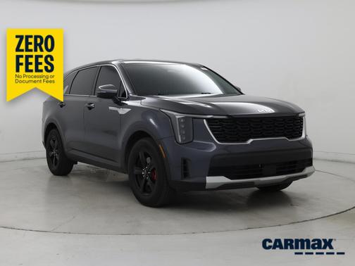 Gray 2024 Kia Sorento LX
