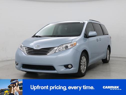 Blue 2017 Toyota Sienna XLE