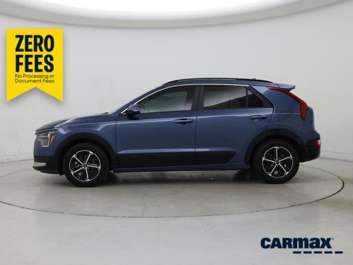 Blue 2023 Kia Niro SX