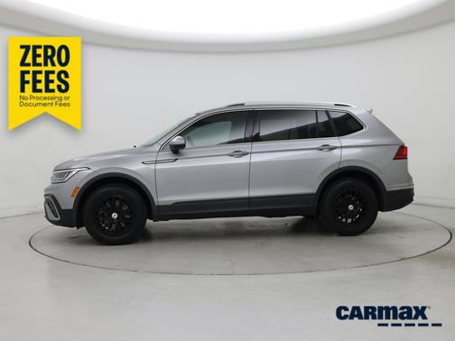 Gray 2023 Volkswagen Tiguan SE
