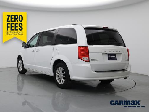 White 2019 Dodge Grand Caravan SXT