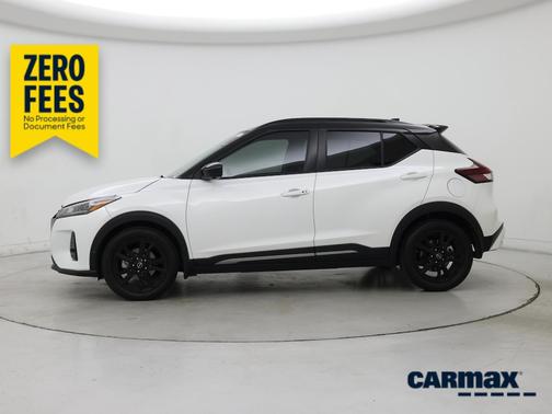 White 2023 Nissan Kicks SR