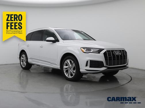 White 2023 Audi Q7 Premium