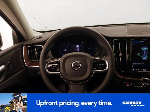 2024 Volvo XC60 Recharge Plug-In Hybrid T8 Plus Dark Theme