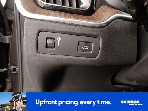 2021 Volvo XC60 T5 Momentum