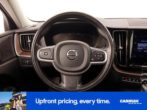 2021 Volvo XC60 T5 Momentum