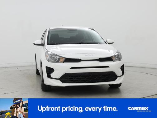 White 2023 Kia Rio LX